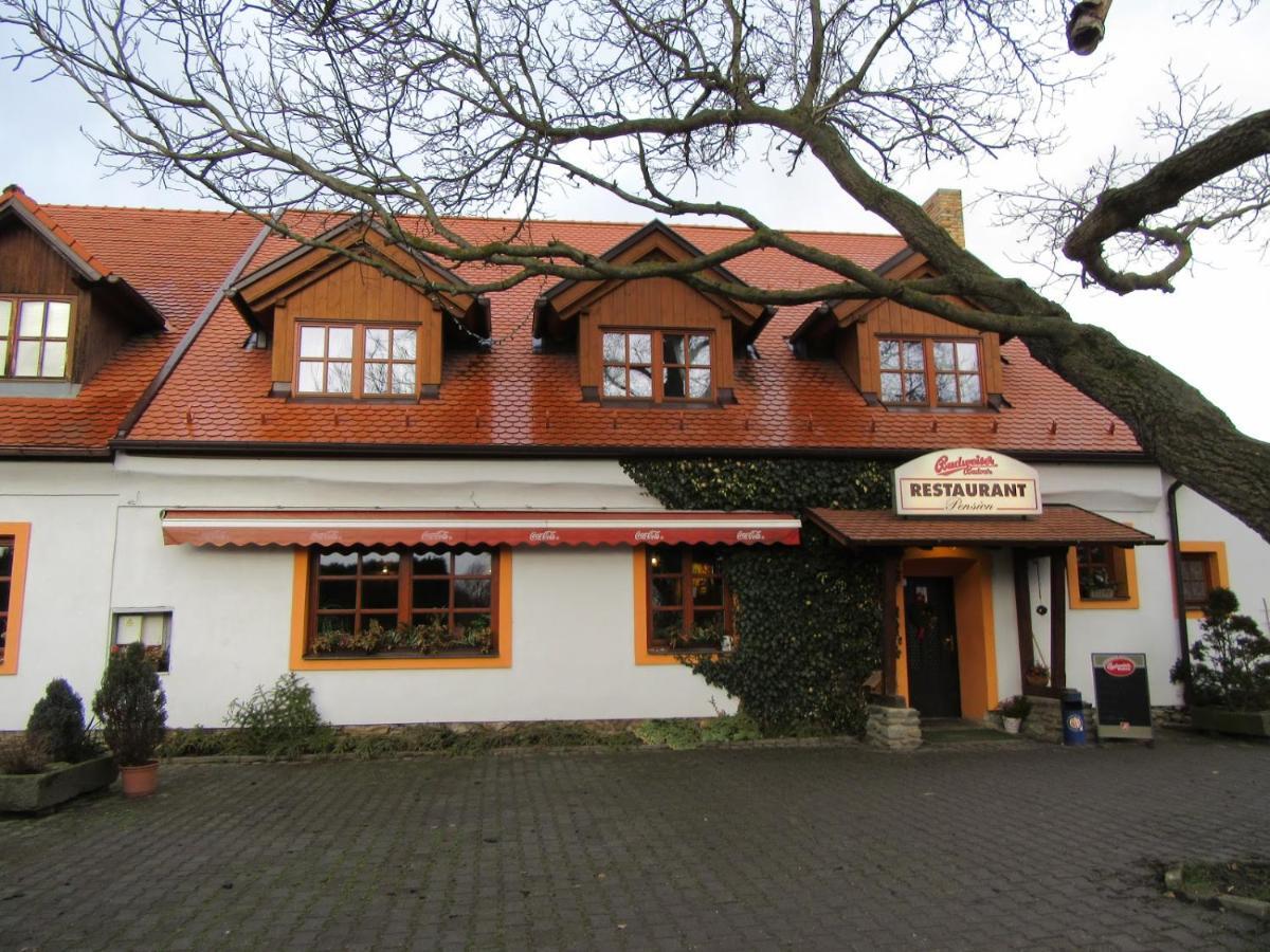 Velešín Pension & Restaurant U Konske Drahy Holkov מראה חיצוני תמונה